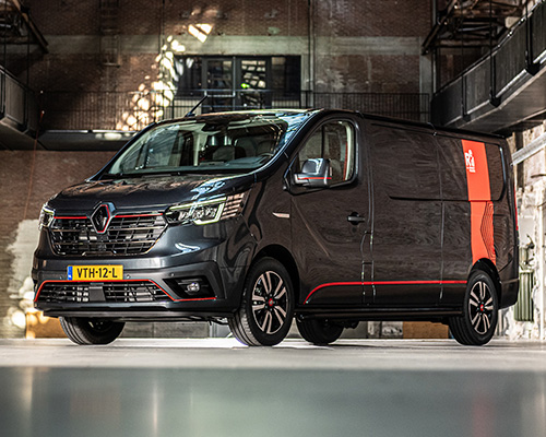 Renault Trafic RED Edition zwart