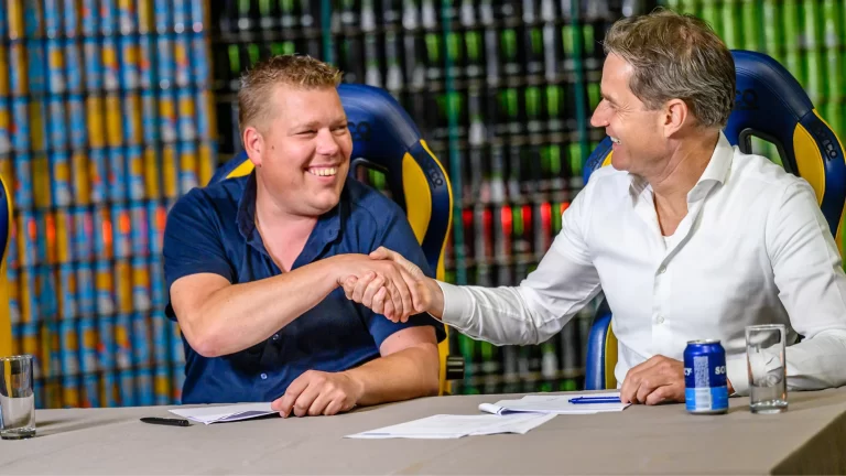 Cargo Service Europe schakelt door in duurzaam met de aankoop van veertien nieuwe Volvo FH Aero Electric trucks.