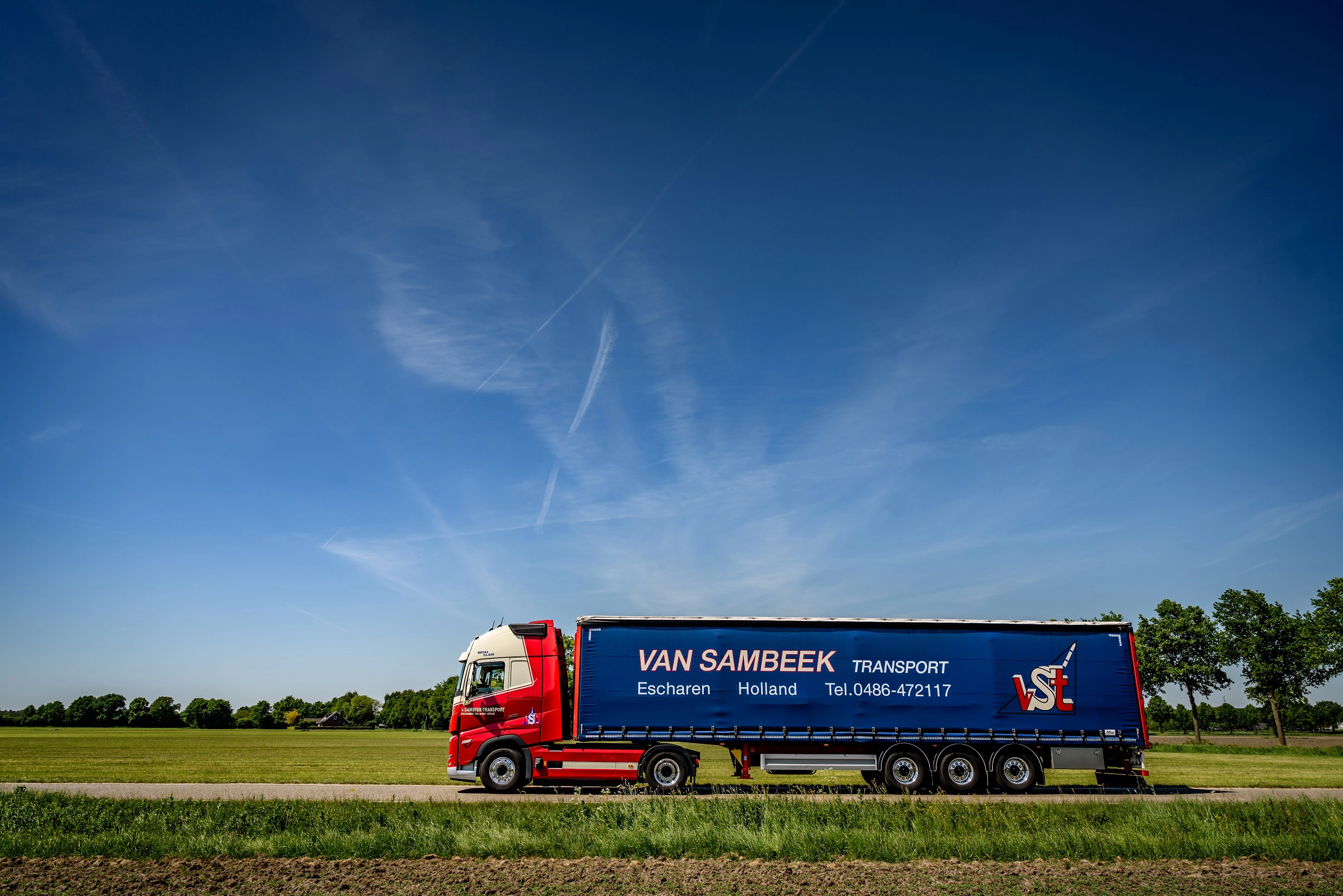 Sambeek_Volvo-FH_XL_zijkant.webp