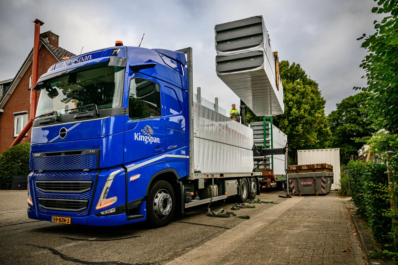 Kingspan-Volvo-FH-6x2-linkerzijde1.webp