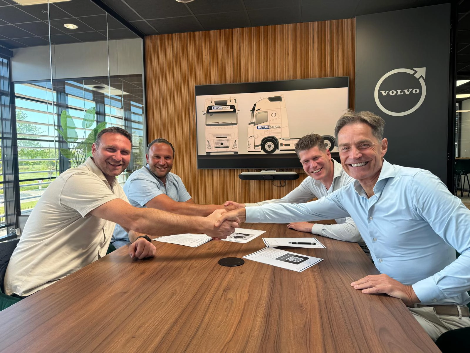 RUTOM Cargo tekent order voor 101 Volvo FH Aero 4×2 trekkers
